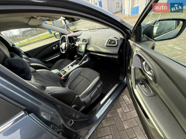 Сірий Рено Kadjar, об'ємом двигуна 1.46 л та пробігом 275 тис. км за 12900 $, фото 27 на Automoto.ua