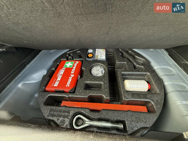 Сірий Рено Kadjar, об'ємом двигуна 1.46 л та пробігом 275 тис. км за 12900 $, фото 33 на Automoto.ua