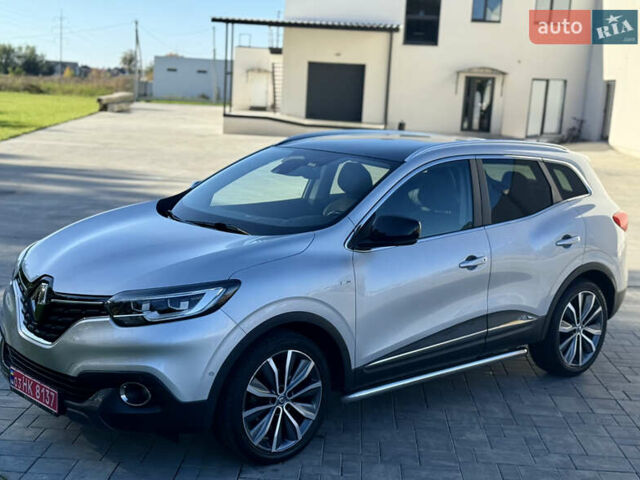 Серый Рено Kadjar, объемом двигателя 1.6 л и пробегом 171 тыс. км за 17999 $, фото 4 на Automoto.ua