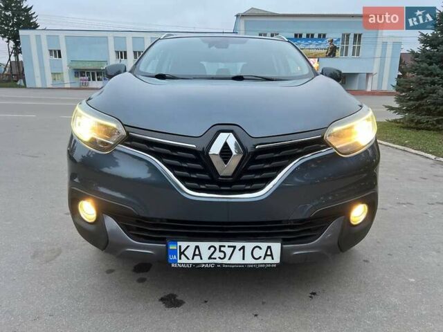 Серый Рено Kadjar, объемом двигателя 1.46 л и пробегом 275 тыс. км за 14600 $, фото 4 на Automoto.ua
