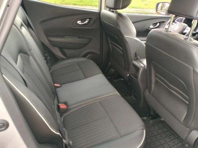 Серый Рено Kadjar, объемом двигателя 1.6 л и пробегом 45 тыс. км за 9400 $, фото 9 на Automoto.ua