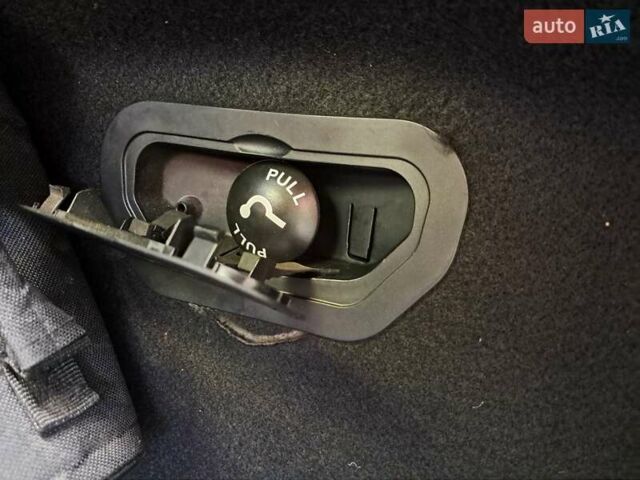Серый Рено Kadjar, объемом двигателя 1.46 л и пробегом 227 тыс. км за 16500 $, фото 19 на Automoto.ua