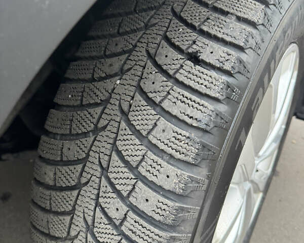 Серый Рено Kadjar, объемом двигателя 1.46 л и пробегом 124 тыс. км за 17200 $, фото 38 на Automoto.ua