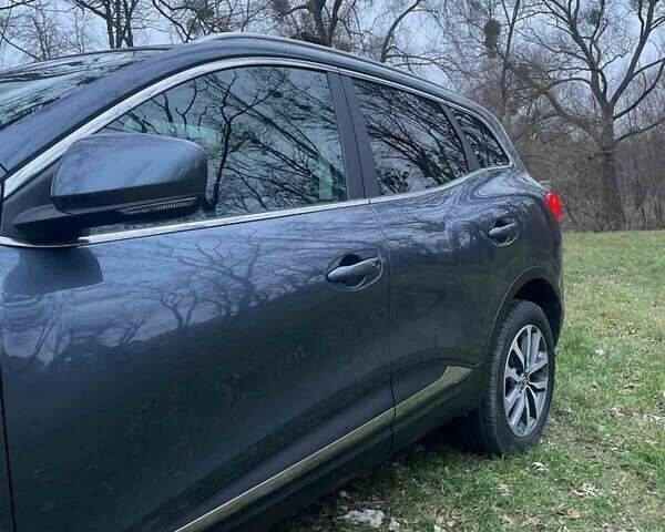 Серый Рено Kadjar, объемом двигателя 1.46 л и пробегом 246 тыс. км за 16499 $, фото 1 на Automoto.ua