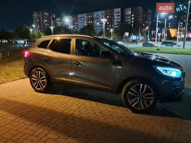 Серый Рено Kadjar, объемом двигателя 1.46 л и пробегом 227 тыс. км за 16500 $, фото 49 на Automoto.ua