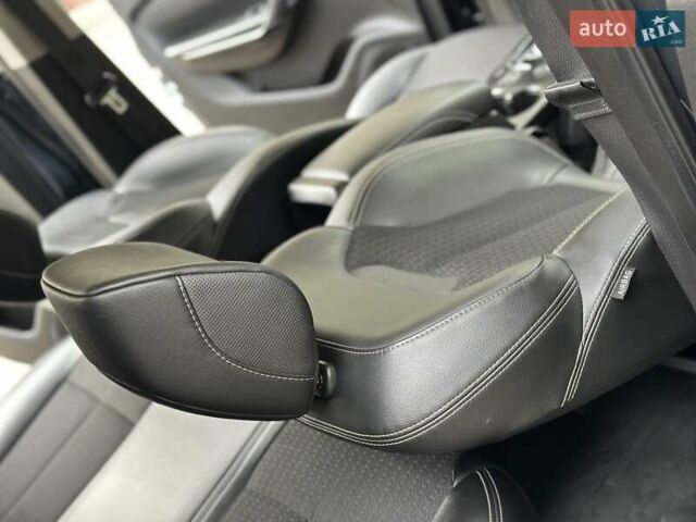 Серый Рено Kadjar, объемом двигателя 1.5 л и пробегом 167 тыс. км за 15850 $, фото 5 на Automoto.ua