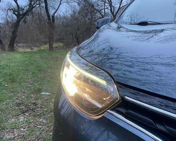 Серый Рено Kadjar, объемом двигателя 1.46 л и пробегом 246 тыс. км за 16400 $, фото 9 на Automoto.ua