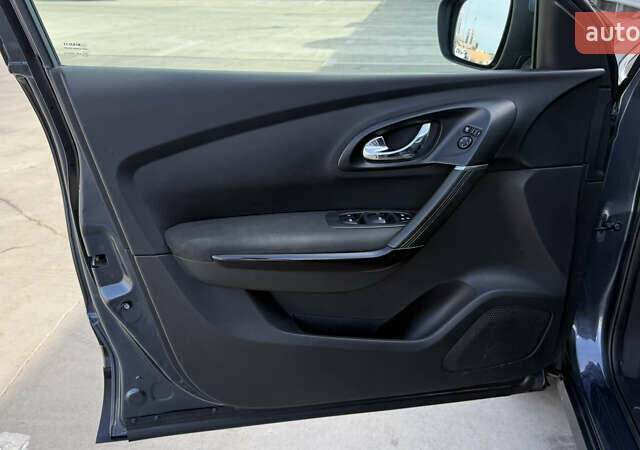 Серый Рено Kadjar, объемом двигателя 1.6 л и пробегом 245 тыс. км за 15000 $, фото 17 на Automoto.ua