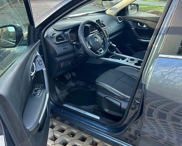 Серый Рено Kadjar, объемом двигателя 1.46 л и пробегом 307 тыс. км за 15500 $, фото 20 на Automoto.ua