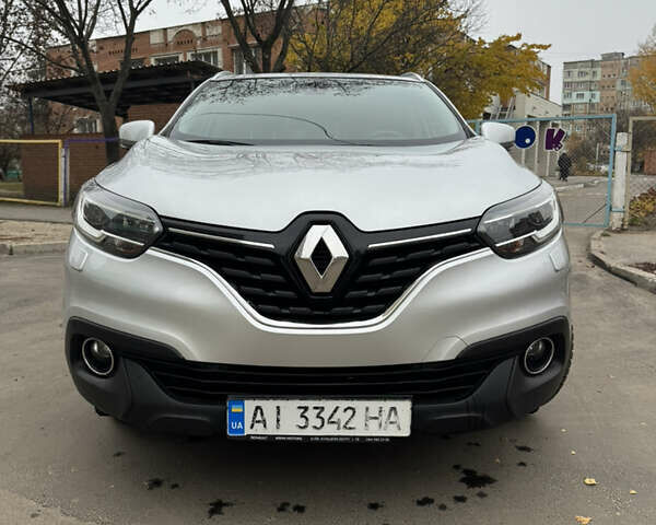 Серый Рено Kadjar, объемом двигателя 1.46 л и пробегом 124 тыс. км за 17200 $, фото 14 на Automoto.ua