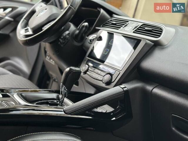 Сірий Рено Kadjar, об'ємом двигуна 1.5 л та пробігом 167 тис. км за 15850 $, фото 57 на Automoto.ua