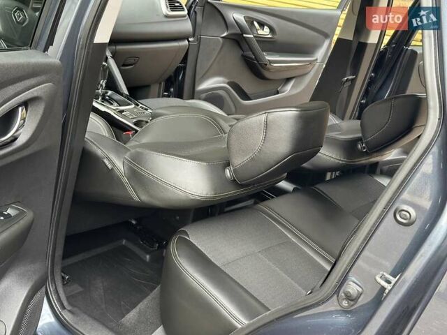 Серый Рено Kadjar, объемом двигателя 1.5 л и пробегом 167 тыс. км за 15850 $, фото 17 на Automoto.ua