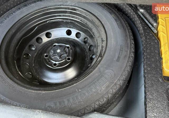 Серый Рено Kadjar, объемом двигателя 1.6 л и пробегом 245 тыс. км за 15000 $, фото 41 на Automoto.ua