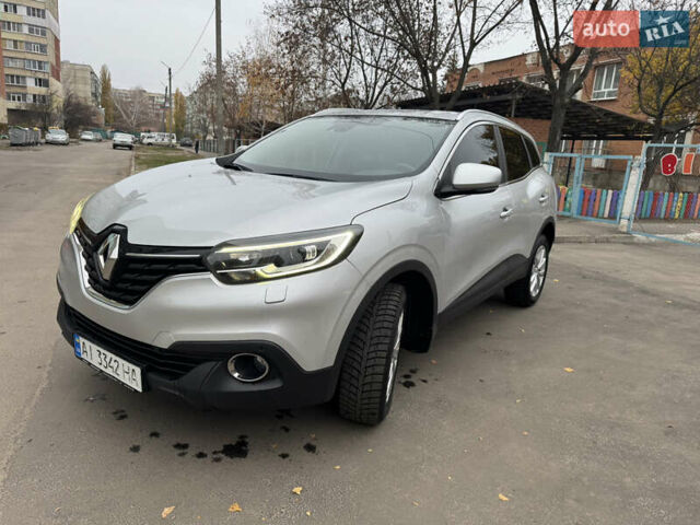 Серый Рено Kadjar, объемом двигателя 1.46 л и пробегом 124 тыс. км за 17200 $, фото 1 на Automoto.ua
