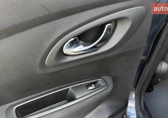 Серый Рено Kadjar, объемом двигателя 1.6 л и пробегом 245 тыс. км за 15000 $, фото 34 на Automoto.ua