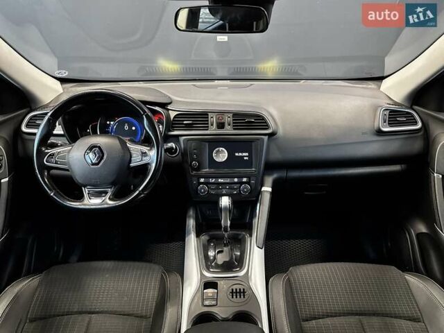 Рено Kadjar 2016 в Киеве на Automoto.ua Серый Рено Kadjar, объемом двигателя 1.5 л и пробегом 285 тыс. км за 13800 $, фото 32 на Automoto.ua