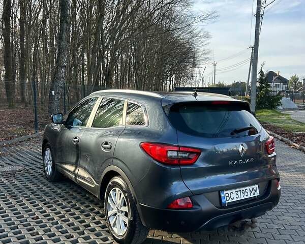 Серый Рено Kadjar, объемом двигателя 1.46 л и пробегом 307 тыс. км за 15500 $, фото 1 на Automoto.ua