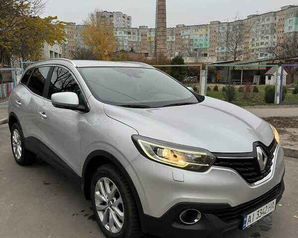 Серый Рено Kadjar, объемом двигателя 1.46 л и пробегом 124 тыс. км за 17200 $, фото 7 на Automoto.ua