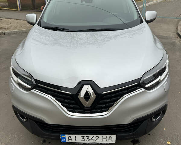 Серый Рено Kadjar, объемом двигателя 1.46 л и пробегом 124 тыс. км за 17200 $, фото 12 на Automoto.ua