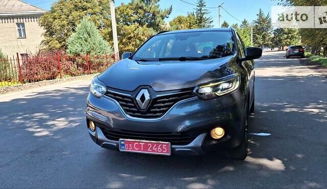 Серый Рено Kadjar, объемом двигателя 1.6 л и пробегом 182 тыс. км за 17800 $, фото 143 на Automoto.ua