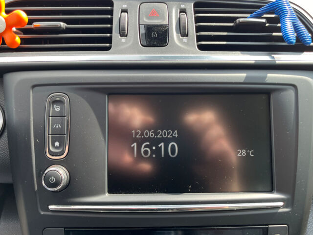 Серый Рено Kadjar, объемом двигателя 1.5 л и пробегом 57 тыс. км за 18800 $, фото 17 на Automoto.ua