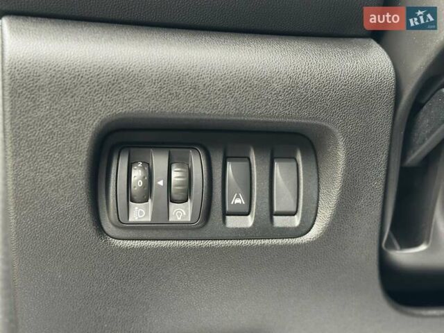 Серый Рено Kadjar, объемом двигателя 1.5 л и пробегом 167 тыс. км за 15850 $, фото 45 на Automoto.ua