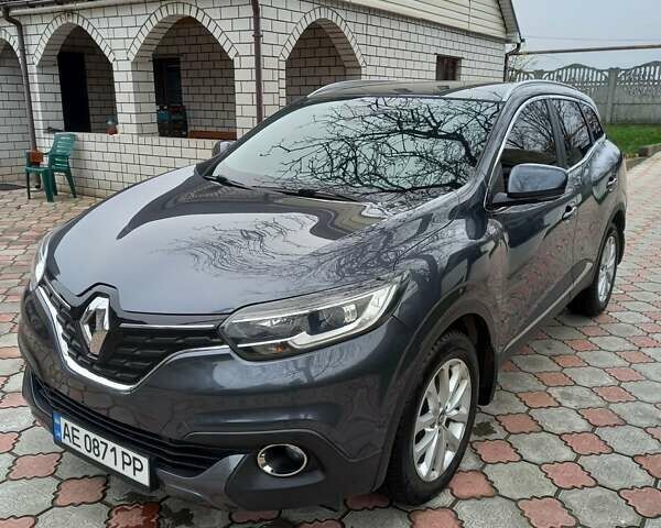 Серый Рено Kadjar, объемом двигателя 1.46 л и пробегом 225 тыс. км за 16500 $, фото 15 на Automoto.ua