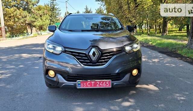 Серый Рено Kadjar, объемом двигателя 1.6 л и пробегом 182 тыс. км за 17800 $, фото 142 на Automoto.ua