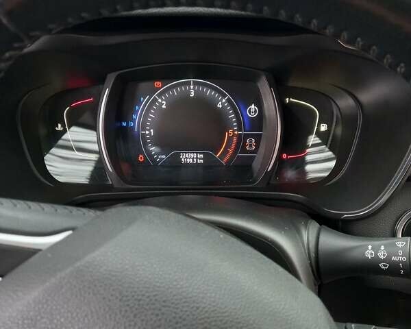 Серый Рено Kadjar, объемом двигателя 1.46 л и пробегом 225 тыс. км за 16500 $, фото 7 на Automoto.ua