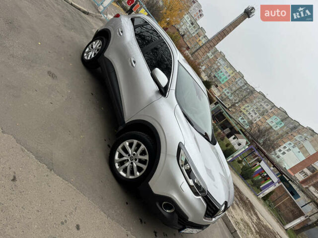 Серый Рено Kadjar, объемом двигателя 1.46 л и пробегом 124 тыс. км за 17200 $, фото 11 на Automoto.ua