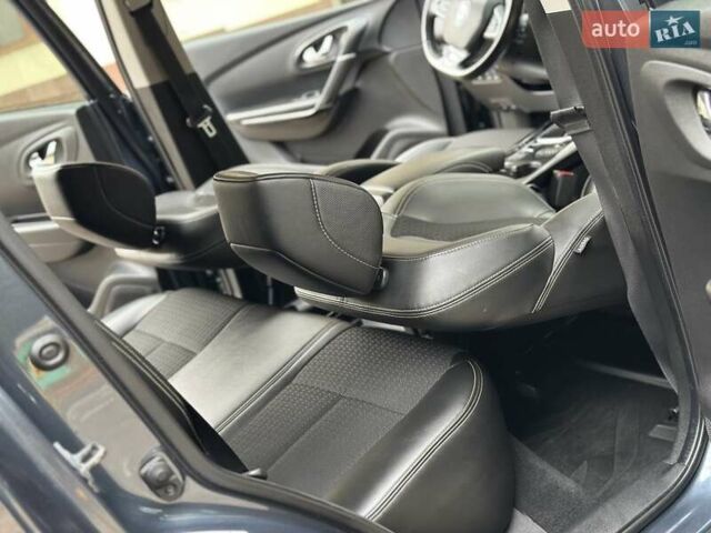 Сірий Рено Kadjar, об'ємом двигуна 1.5 л та пробігом 167 тис. км за 15850 $, фото 44 на Automoto.ua