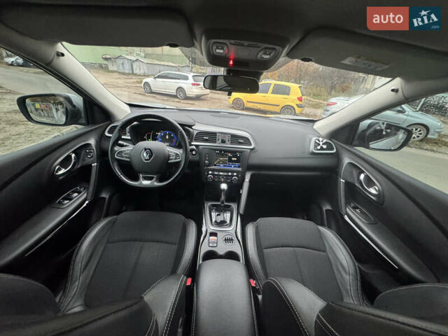 Серый Рено Kadjar, объемом двигателя 1.46 л и пробегом 124 тыс. км за 17200 $, фото 39 на Automoto.ua