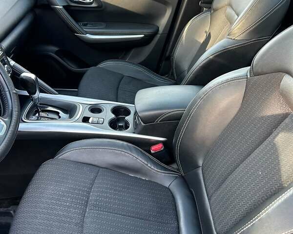 Серый Рено Kadjar, объемом двигателя 1.46 л и пробегом 307 тыс. км за 15500 $, фото 17 на Automoto.ua