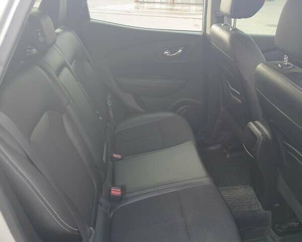 Серый Рено Kadjar, объемом двигателя 1.2 л и пробегом 170 тыс. км за 14000 $, фото 6 на Automoto.ua