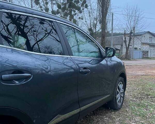 Серый Рено Kadjar, объемом двигателя 1.46 л и пробегом 246 тыс. км за 16400 $, фото 2 на Automoto.ua