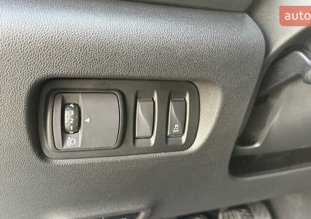 Серый Рено Kadjar, объемом двигателя 1.6 л и пробегом 245 тыс. км за 15000 $, фото 22 на Automoto.ua