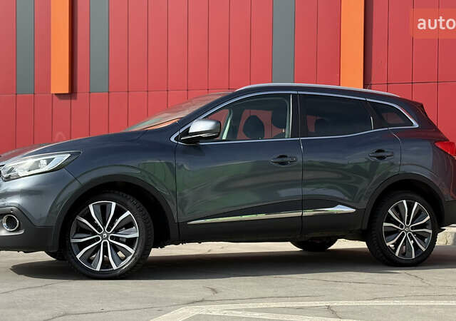 Серый Рено Kadjar, объемом двигателя 1.6 л и пробегом 245 тыс. км за 15000 $, фото 3 на Automoto.ua