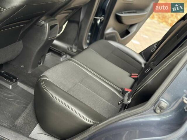 Серый Рено Kadjar, объемом двигателя 1.5 л и пробегом 167 тыс. км за 15850 $, фото 28 на Automoto.ua