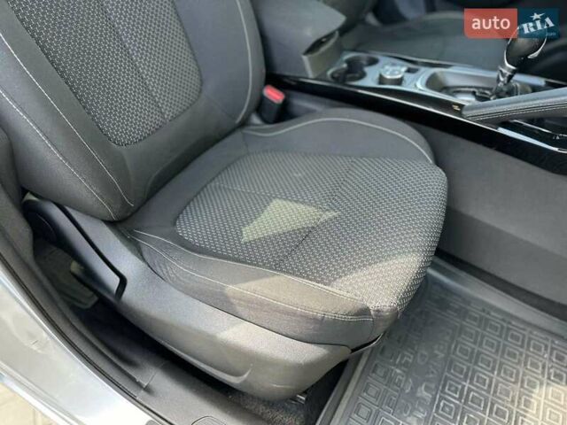 Серый Рено Kadjar, объемом двигателя 1.46 л и пробегом 240 тыс. км за 14500 $, фото 18 на Automoto.ua