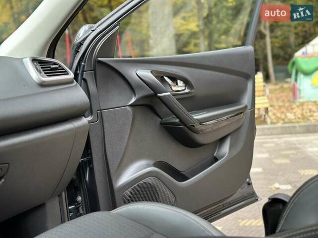 Серый Рено Kadjar, объемом двигателя 1.5 л и пробегом 167 тыс. км за 15850 $, фото 9 на Automoto.ua