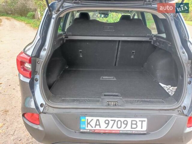 Сірий Рено Kadjar, об'ємом двигуна 1.46 л та пробігом 250 тис. км за 14500 $, фото 3 на Automoto.ua