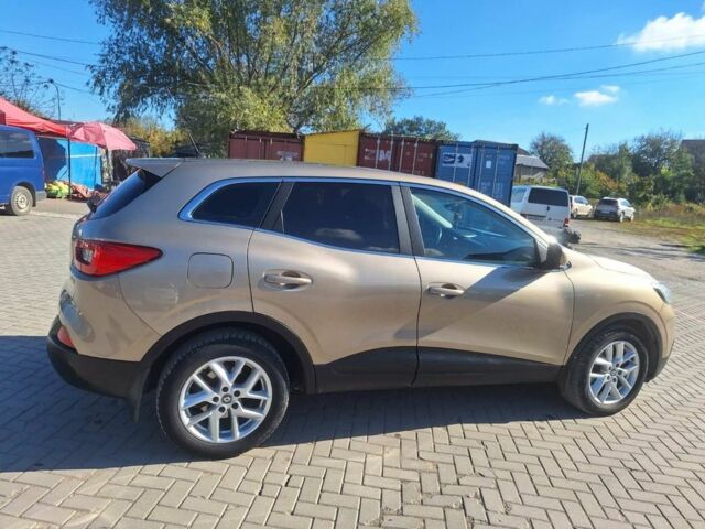 Сірий Рено Kadjar, об'ємом двигуна 1.5 л та пробігом 305 тис. км за 12899 $, фото 1 на Automoto.ua
