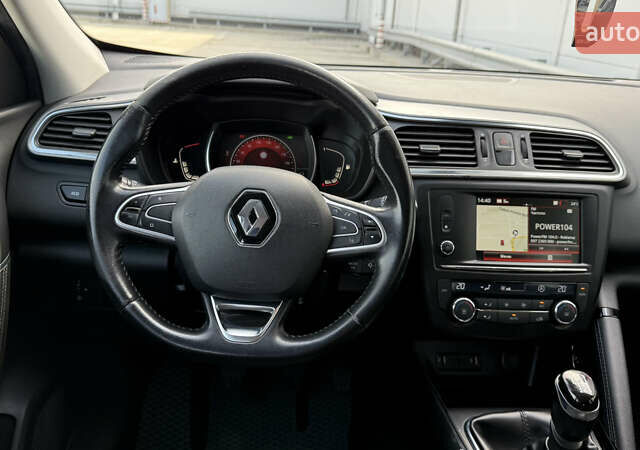 Серый Рено Kadjar, объемом двигателя 1.6 л и пробегом 245 тыс. км за 15000 $, фото 52 на Automoto.ua