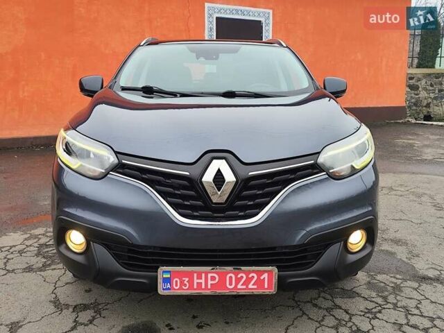 Серый Рено Kadjar, объемом двигателя 1.5 л и пробегом 215 тыс. км за 15300 $, фото 2 на Automoto.ua