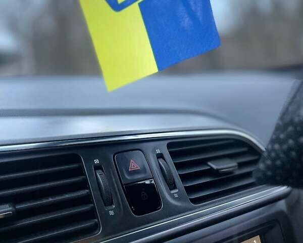 Серый Рено Kadjar, объемом двигателя 1.46 л и пробегом 246 тыс. км за 16499 $, фото 15 на Automoto.ua