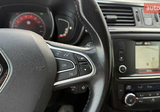 Серый Рено Kadjar, объемом двигателя 1.6 л и пробегом 245 тыс. км за 15000 $, фото 24 на Automoto.ua