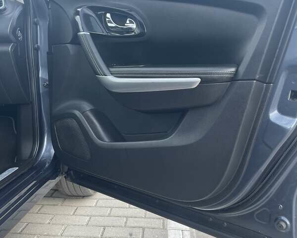 Серый Рено Kadjar, объемом двигателя 1.46 л и пробегом 225 тыс. км за 14900 $, фото 19 на Automoto.ua