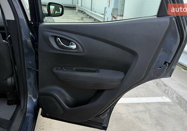 Серый Рено Kadjar, объемом двигателя 1.6 л и пробегом 245 тыс. км за 15000 $, фото 42 на Automoto.ua