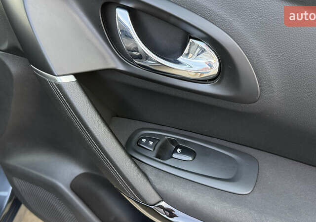 Серый Рено Kadjar, объемом двигателя 1.6 л и пробегом 245 тыс. км за 15000 $, фото 46 на Automoto.ua