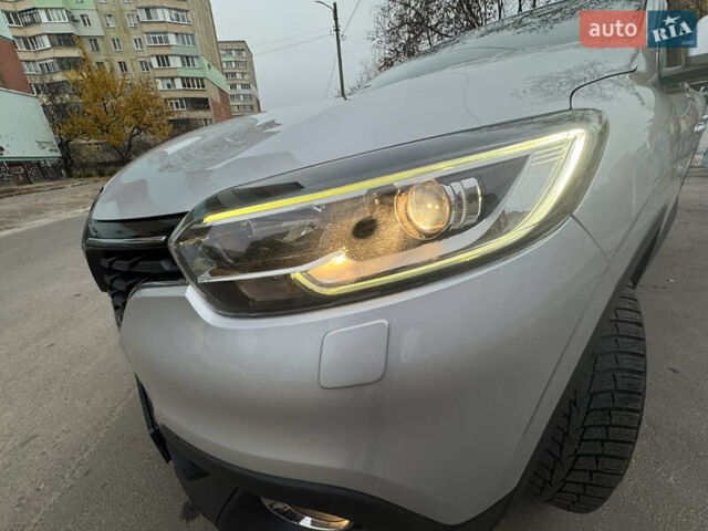 Серый Рено Kadjar, объемом двигателя 1.46 л и пробегом 124 тыс. км за 17200 $, фото 18 на Automoto.ua
